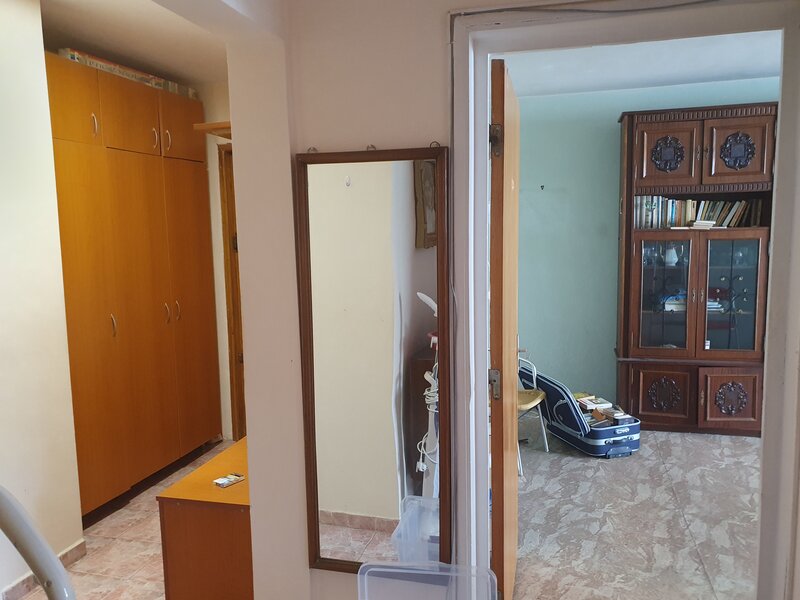 Drumul Taberei, V Ialomitei, vanzare 3 camere dec., 5/10, bl 75, reabilitat