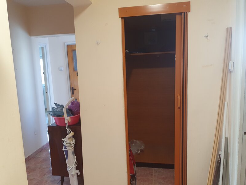 Drumul Taberei, V Ialomitei, vanzare 3 camere dec., 5/10, bl 75, reabilitat