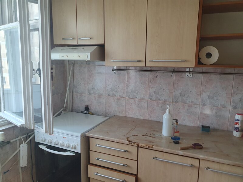 Drumul Taberei, V Ialomitei, vanzare 3 camere dec., 5/10, bl 75, reabilitat