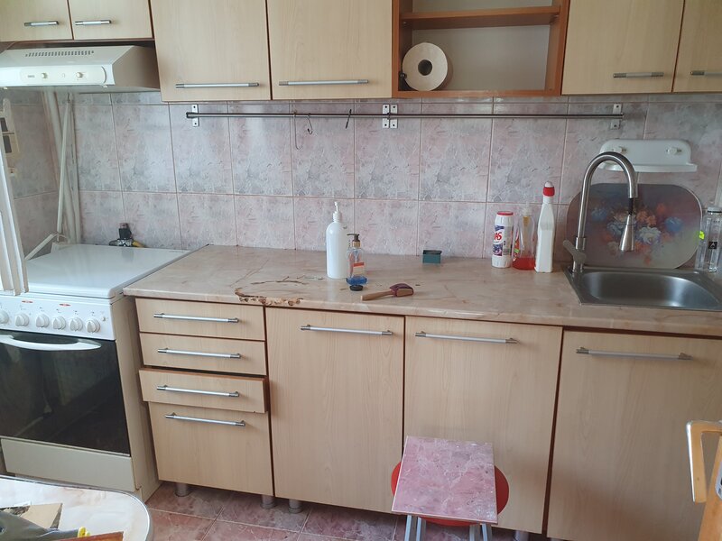 Drumul Taberei, V Ialomitei, vanzare 3 camere dec., 5/10, bl 75, reabilitat