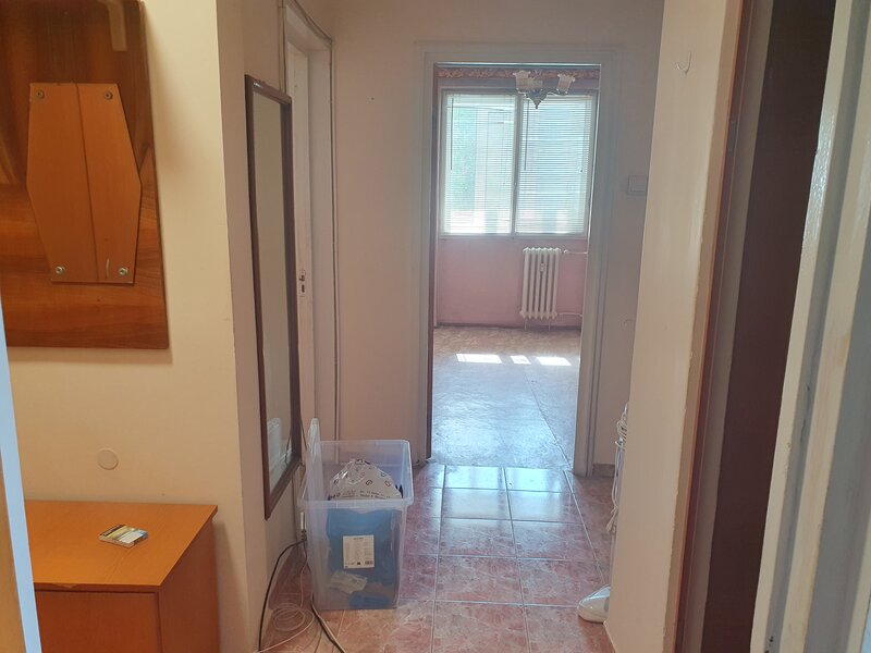 Drumul Taberei, V Ialomitei, vanzare 3 camere dec., 5/10, bl 75, reabilitat